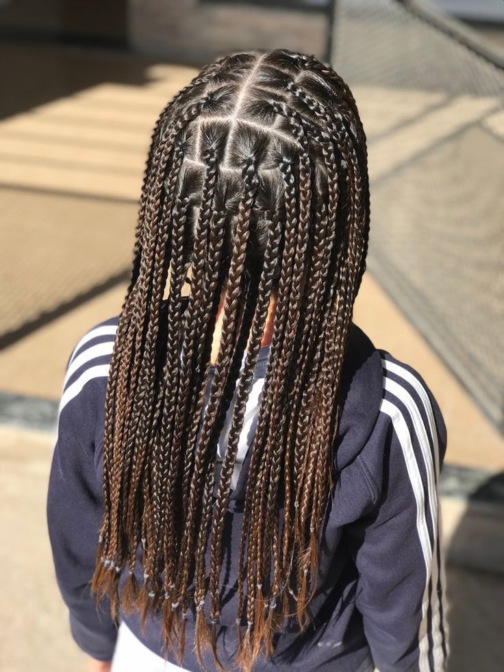 A  nice comfortable knotless braids 