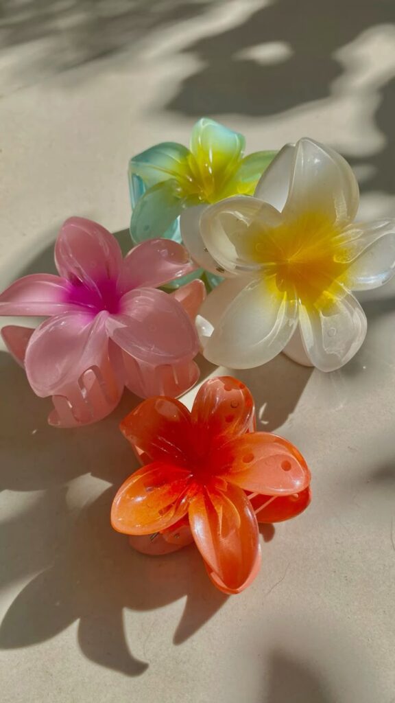 Flower claw clips for kids' hair